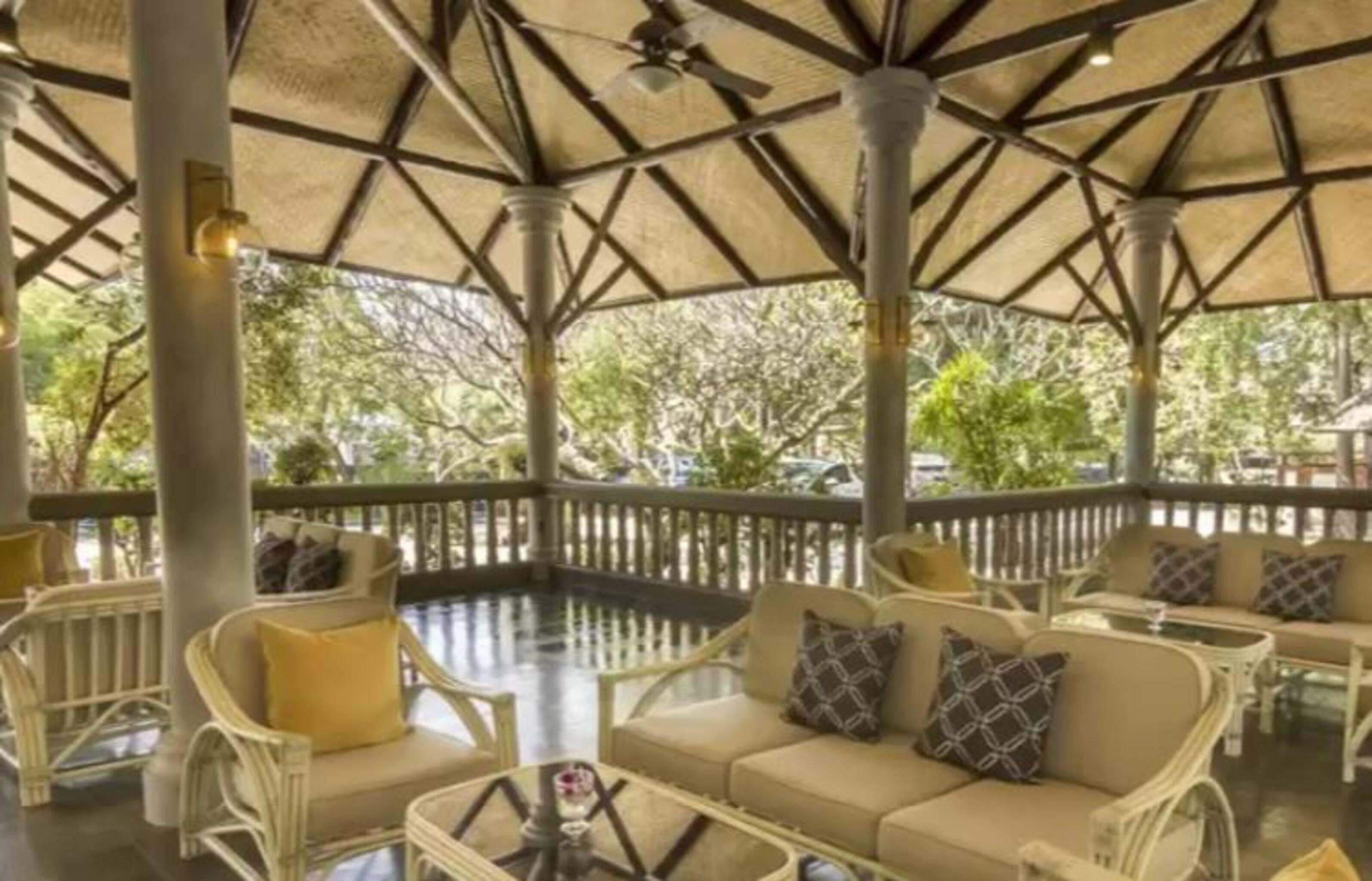 Let'S Hyde Pattaya Resort & Villas - Pool Cabanas Экстерьер фото