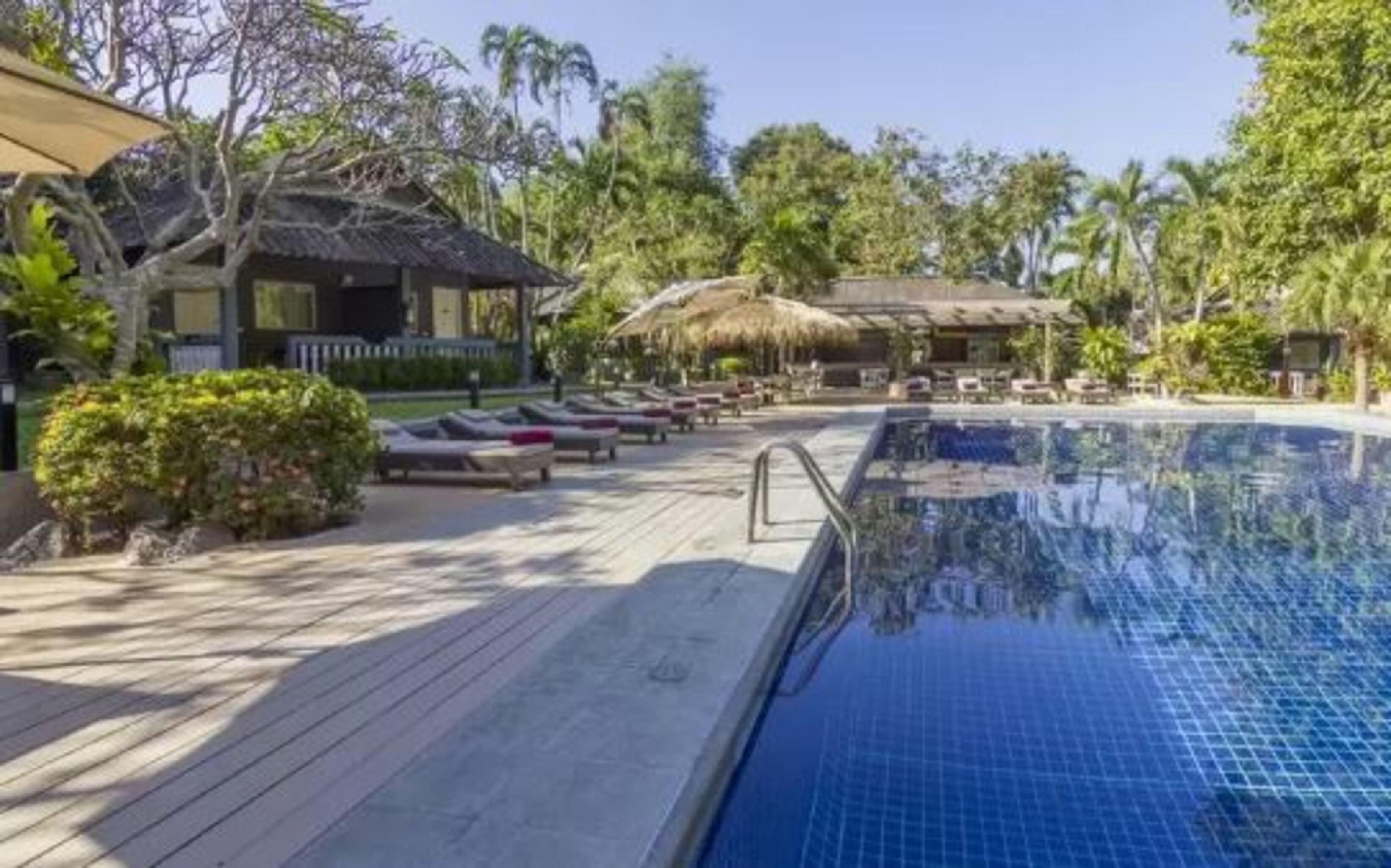 Let'S Hyde Pattaya Resort & Villas - Pool Cabanas Экстерьер фото